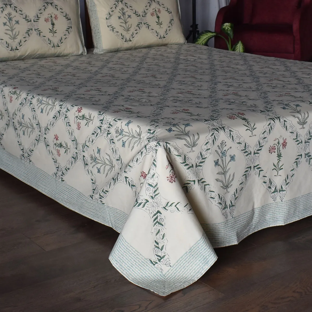 Queen Size Percale Fine Cotton Bedspread with 2 Pillow Cases 260950