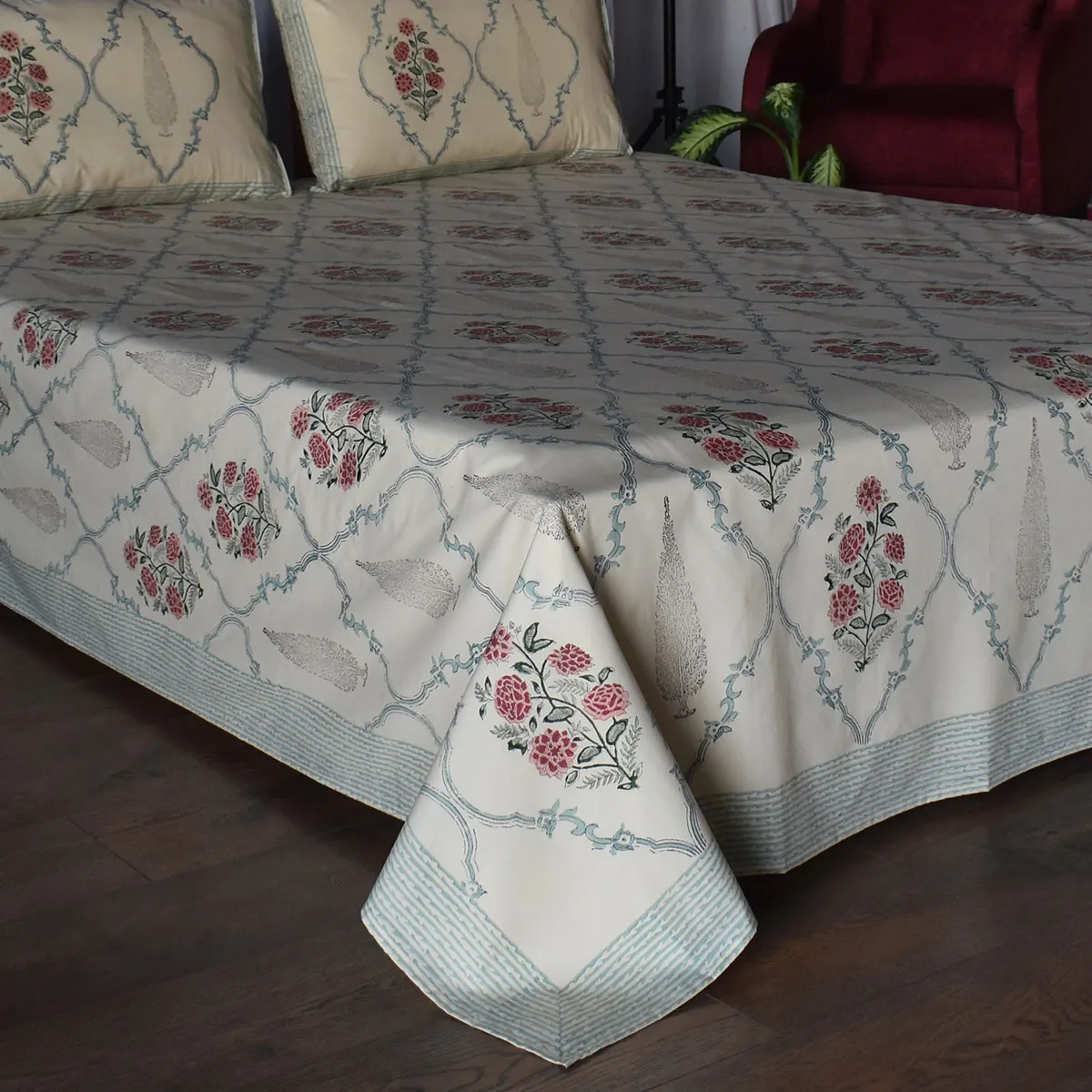 Queen Size Percale Fine Cotton Bedspread with 2 Pillow Cases 260959