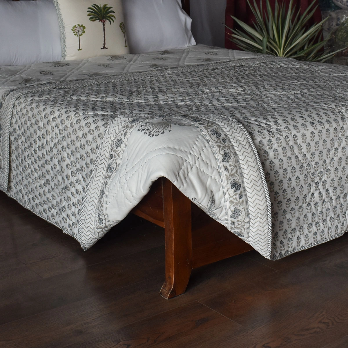 Hand Block Printed Cotton Queen Size Quilt  261202