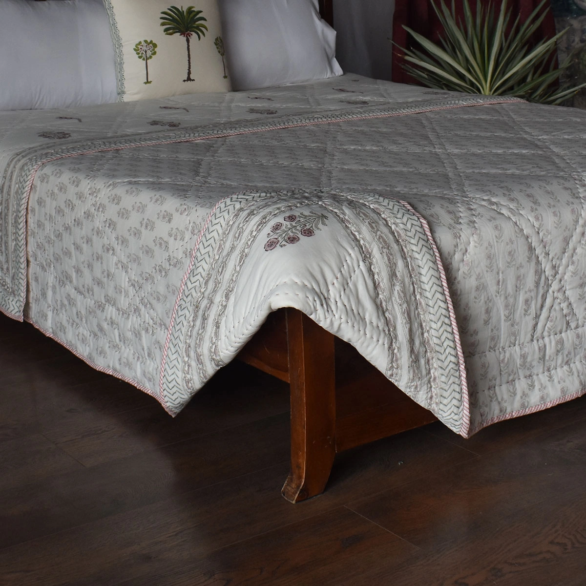 Hand Block Printed Cotton Queen Size Quilt  261203