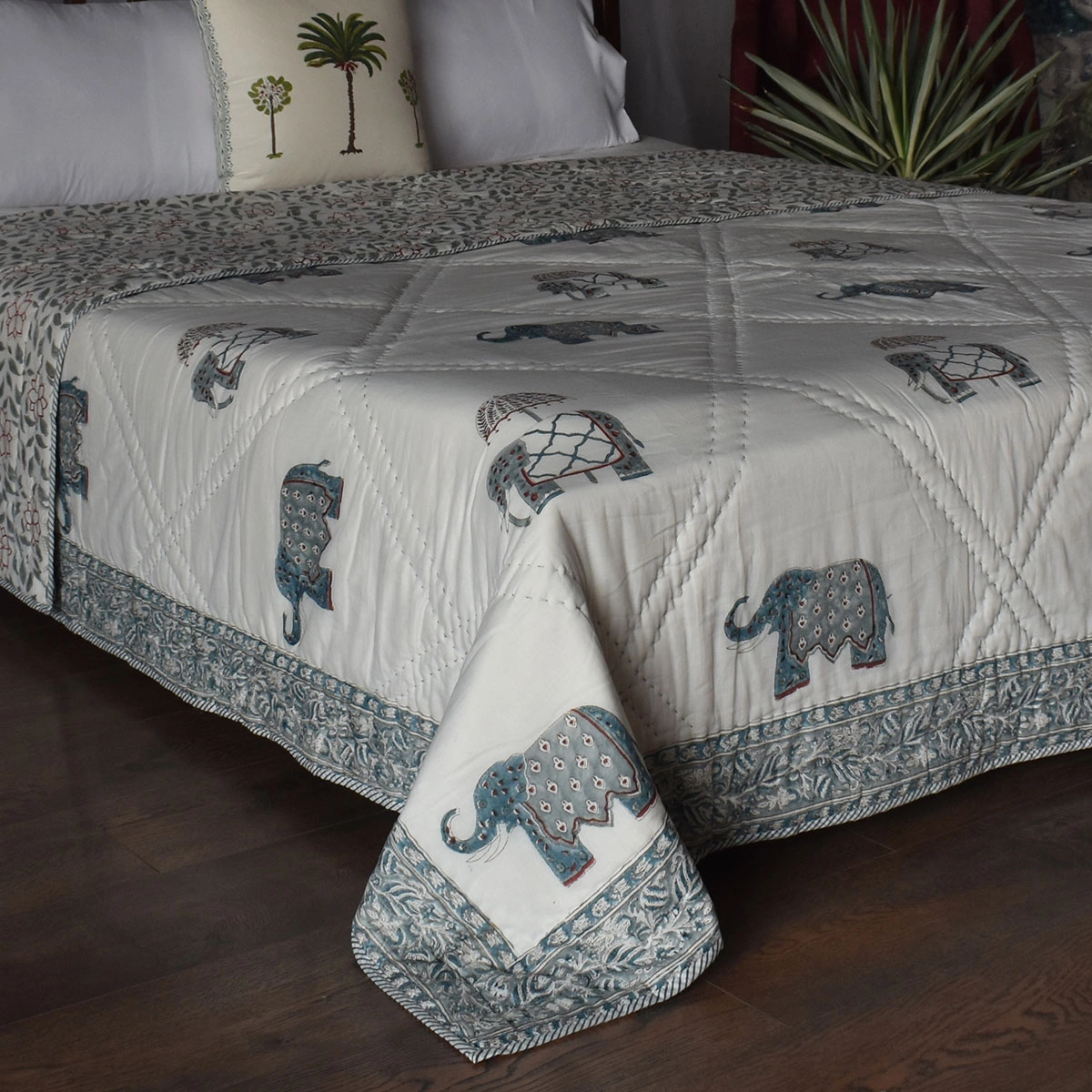 Hand Block Printed Cotton Queen Size Quilt  261204