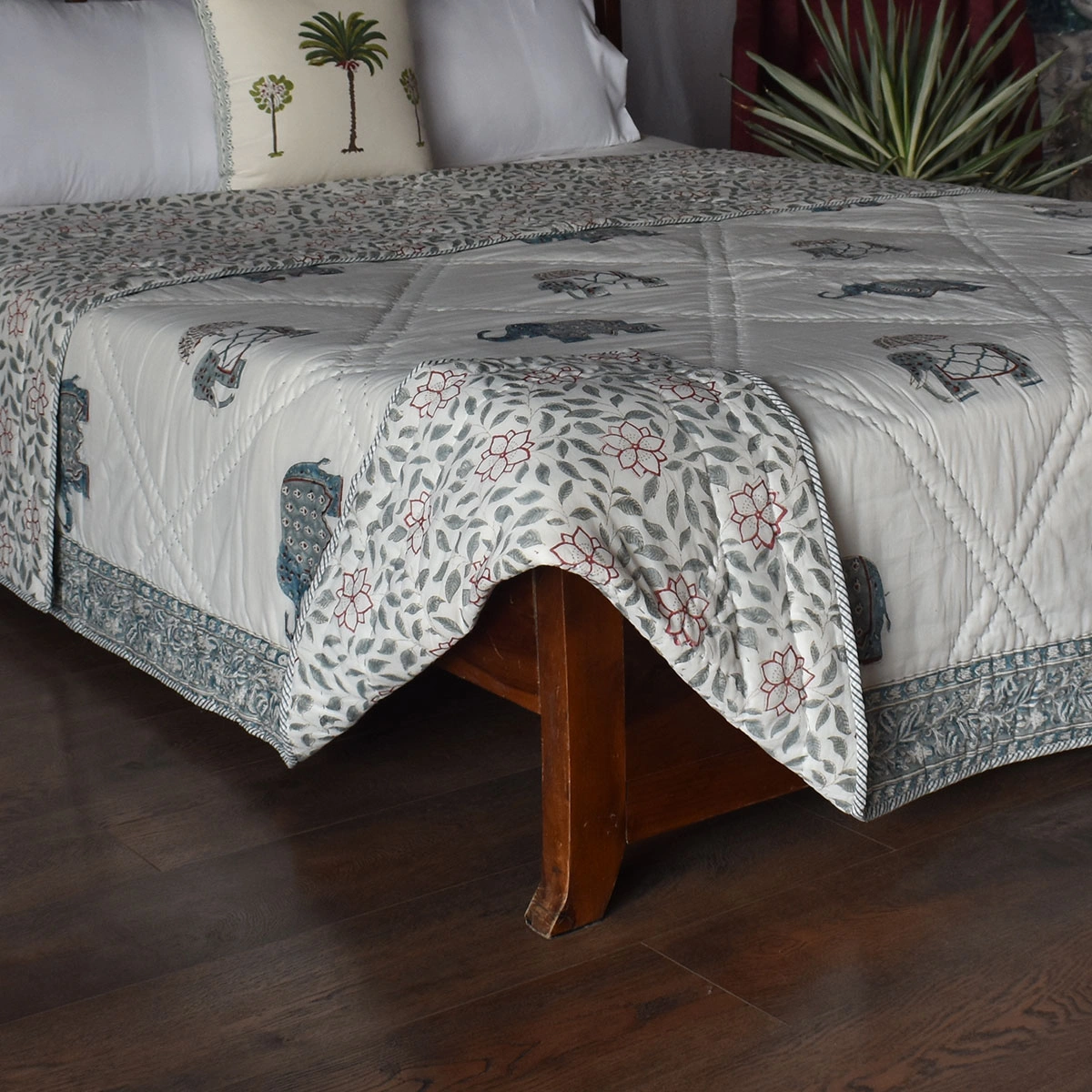 Hand Block Printed Cotton Queen Size Quilt  261204