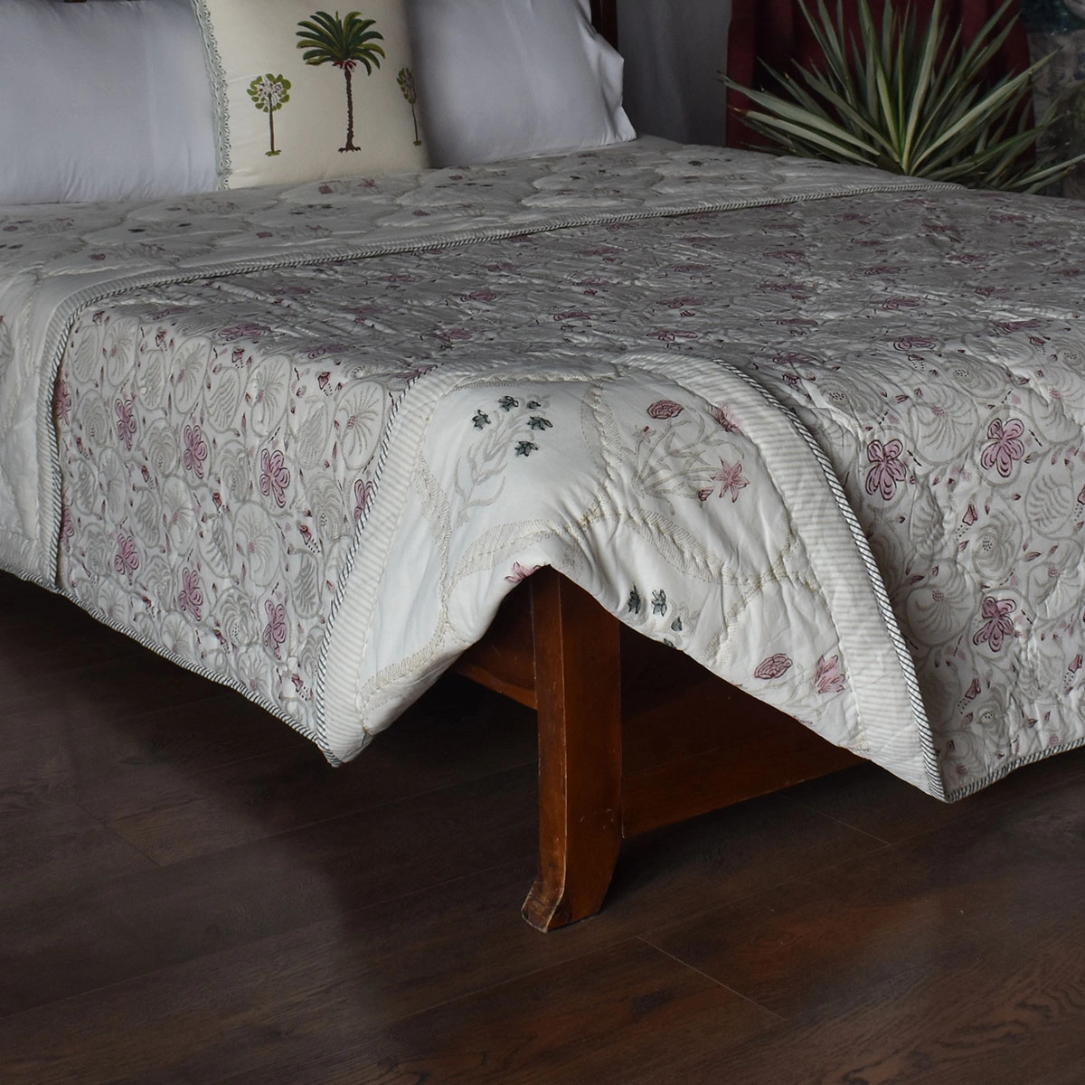 Hand Block Printed Cotton Queen Size Quilt  261206