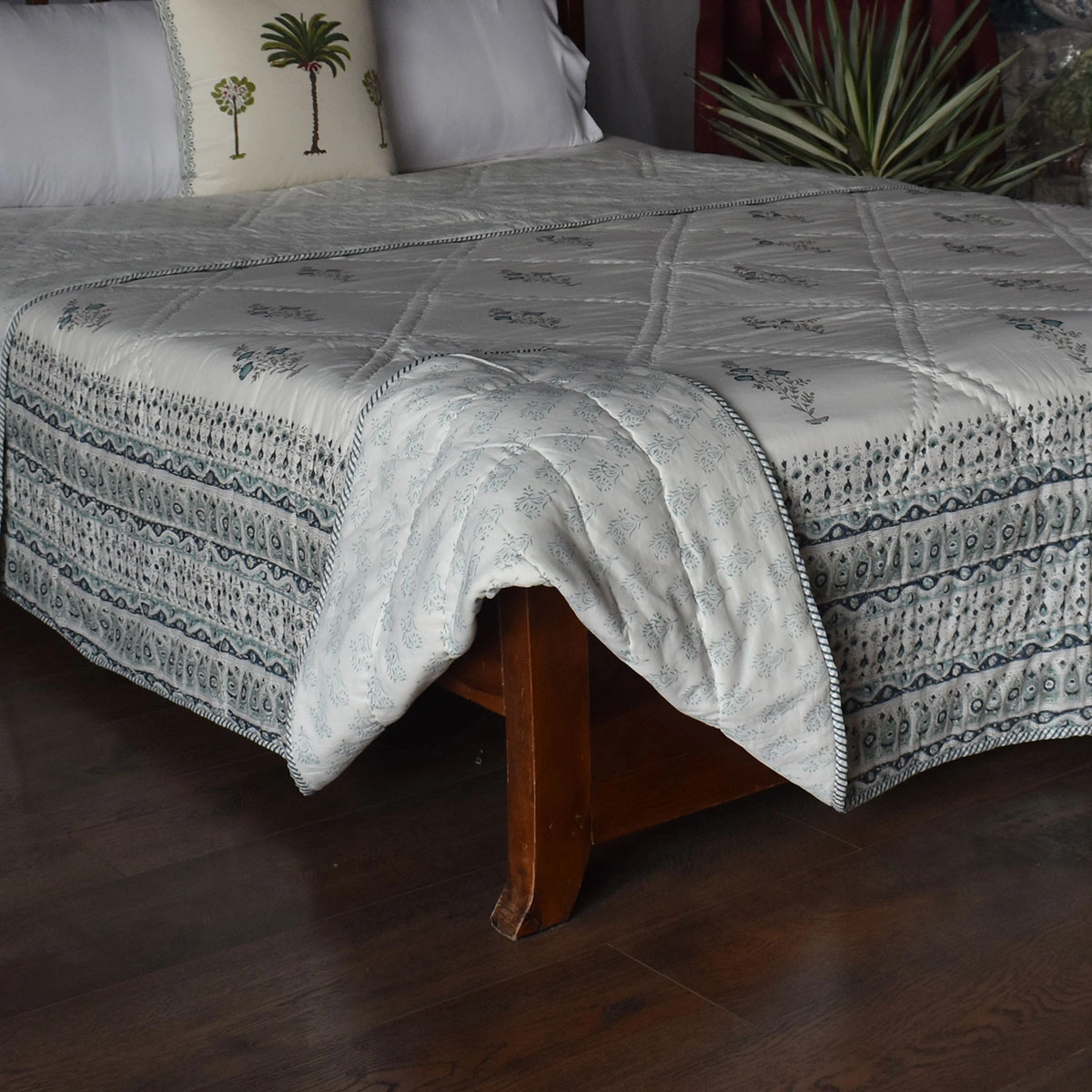 Hand Block Printed Cotton Queen Size Quilt 261207