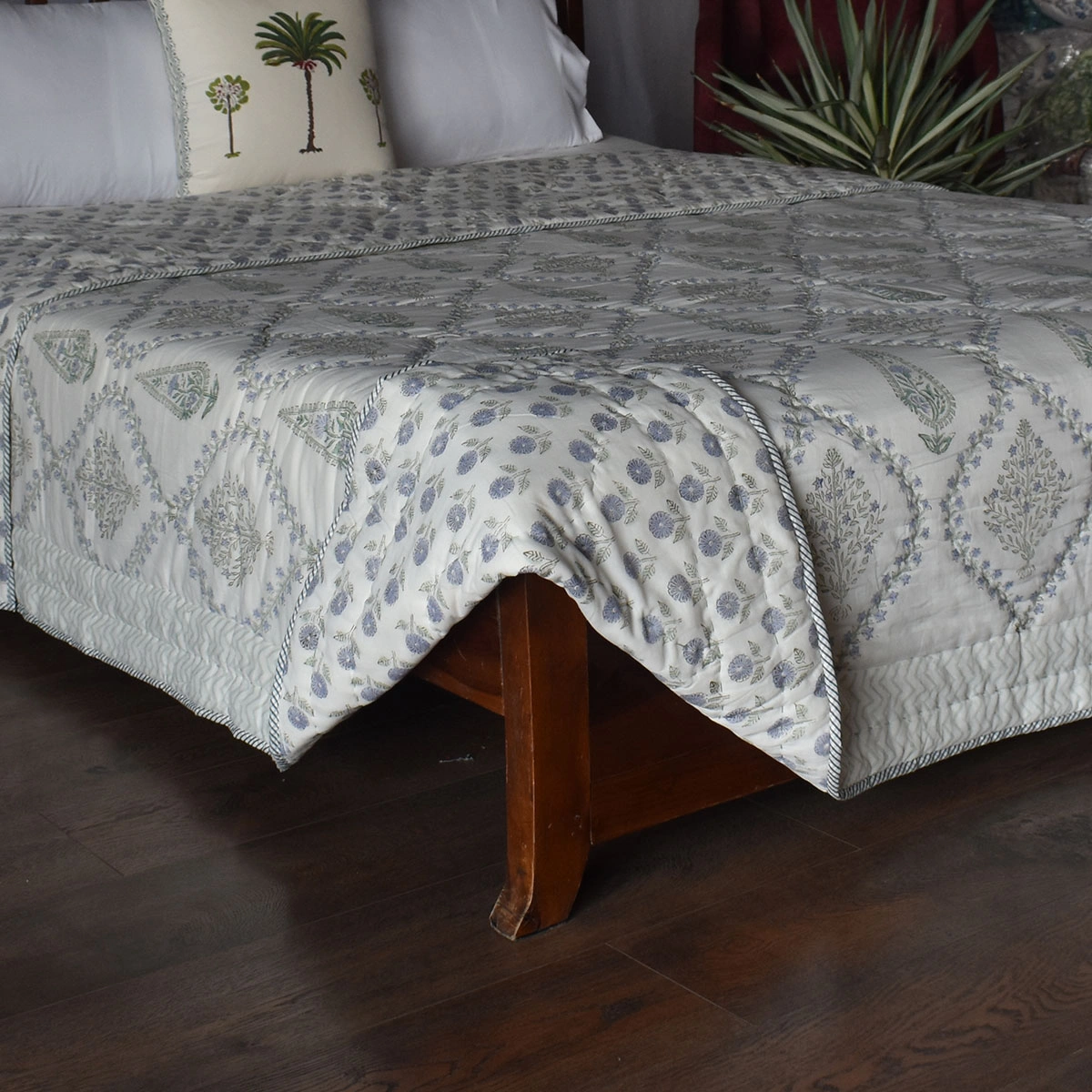 Hand Block Printed Cotton Queen Size Quilt 261208