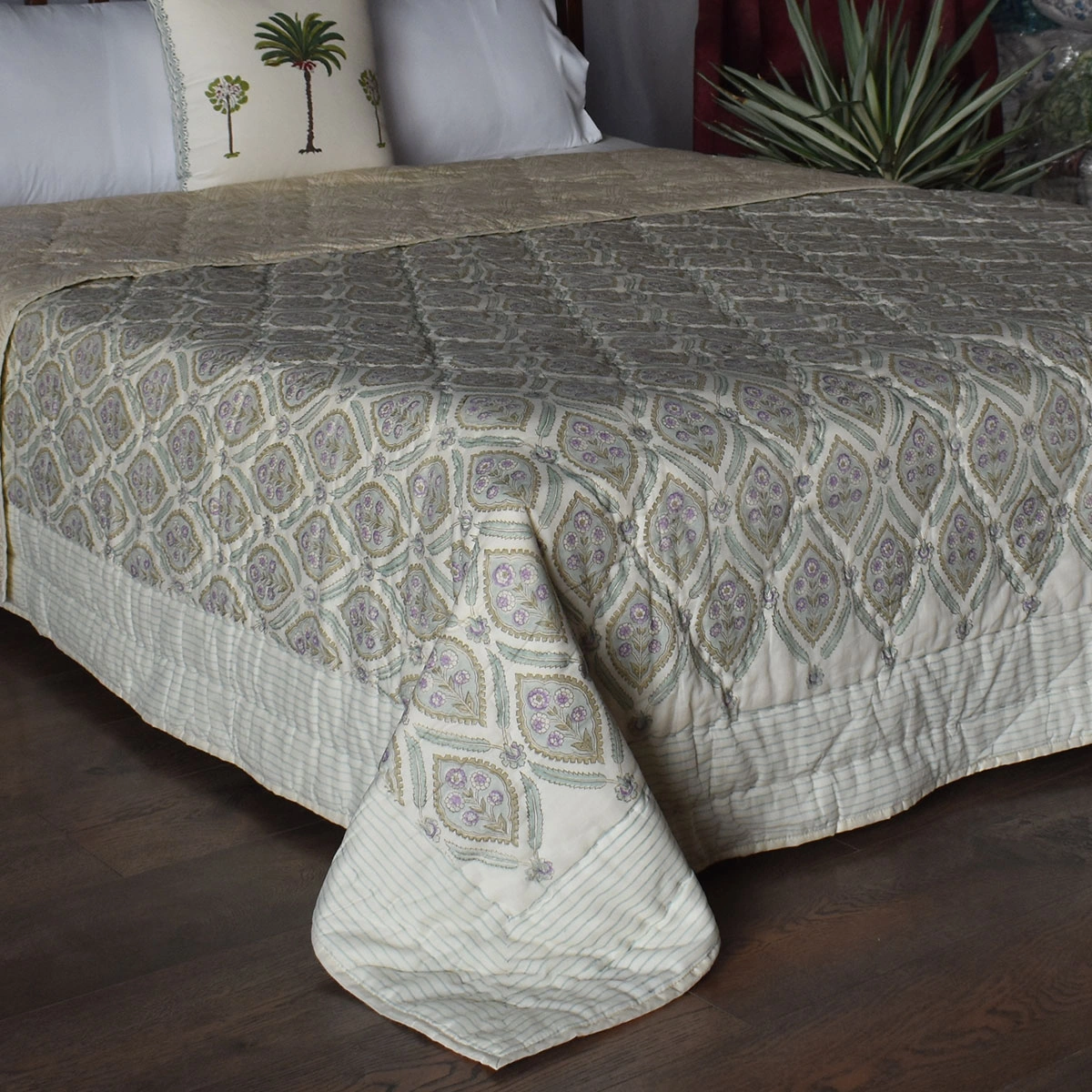Hand Block Printed Cotton Queen Size Quilt 261210
