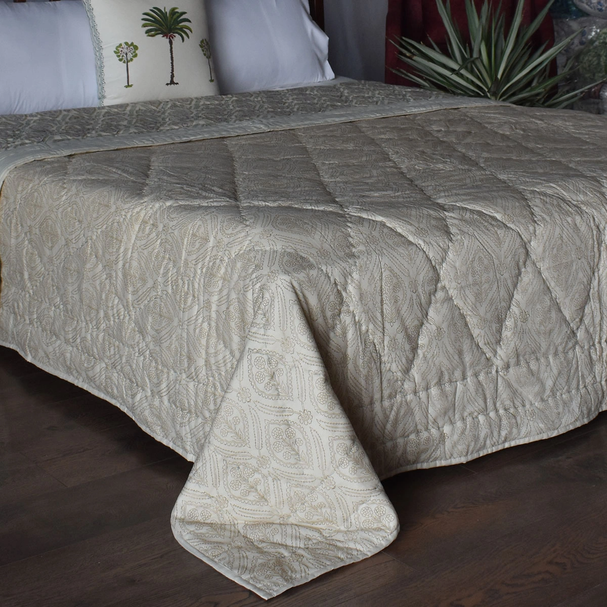 Hand Block Printed Cotton Queen Size Quilt  261210