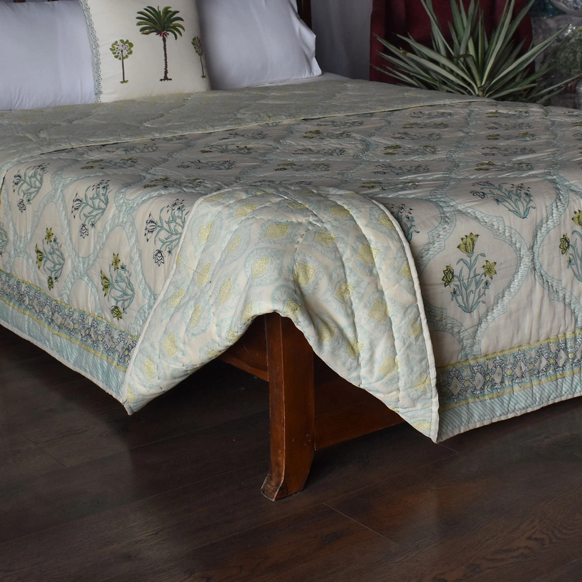 Hand Block Printed Cotton Queen Size Quilt 261211
