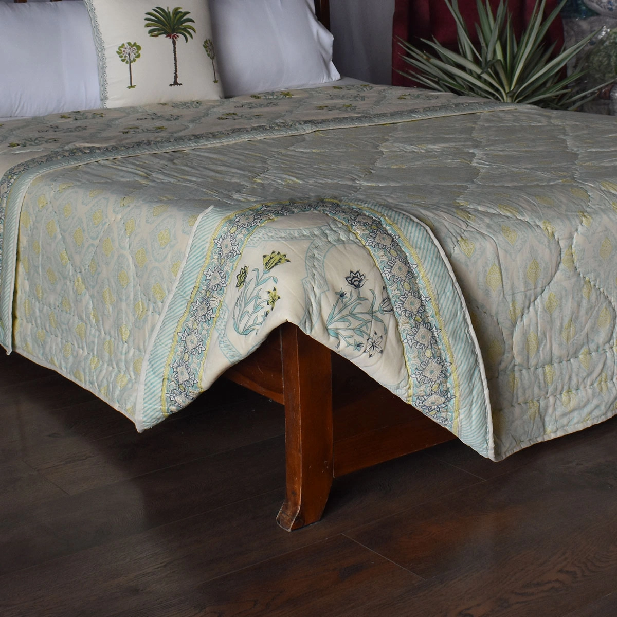 Hand Block Printed Cotton Queen Size Quilt 261211