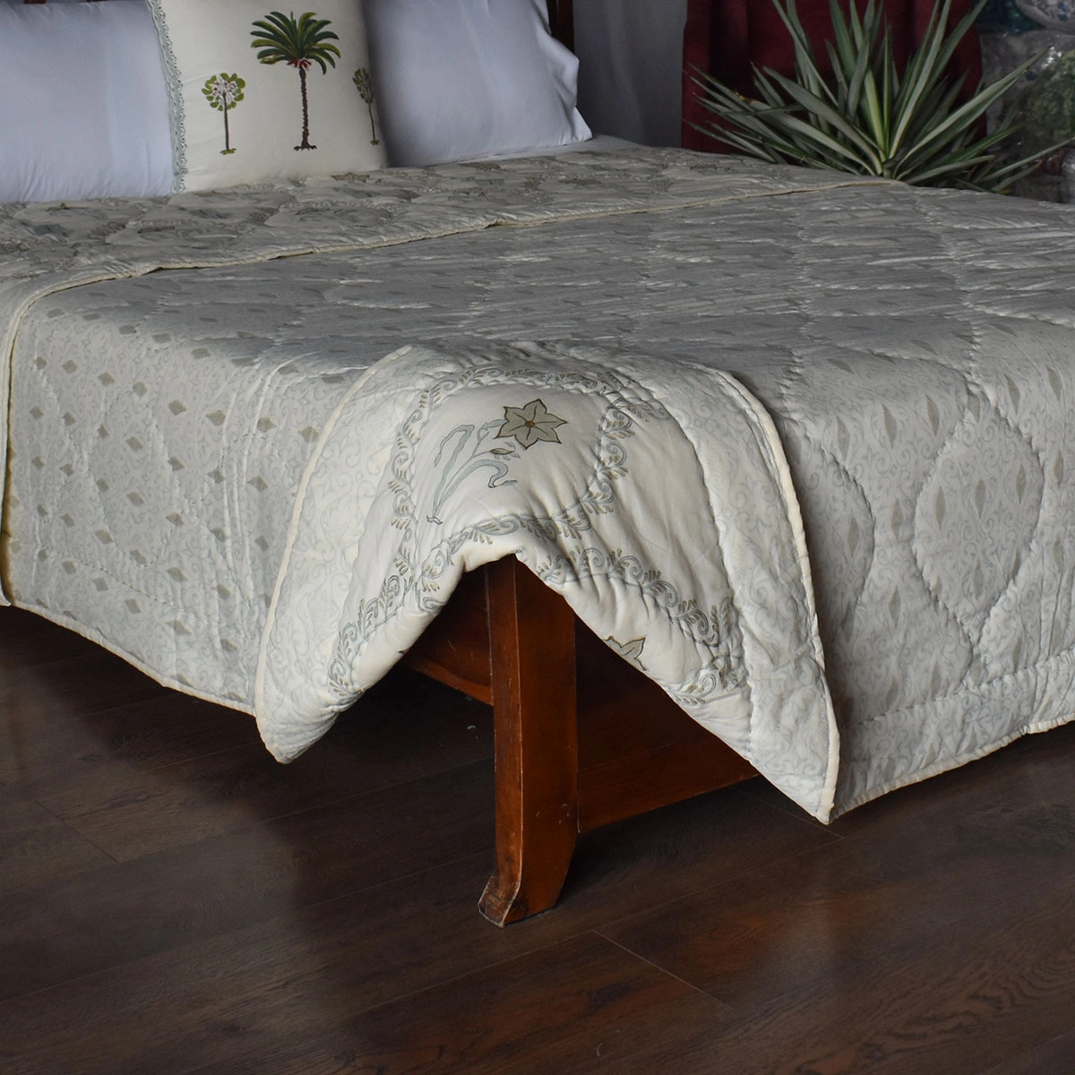 Hand Block Printed Cotton Queen Size Quilt  261215