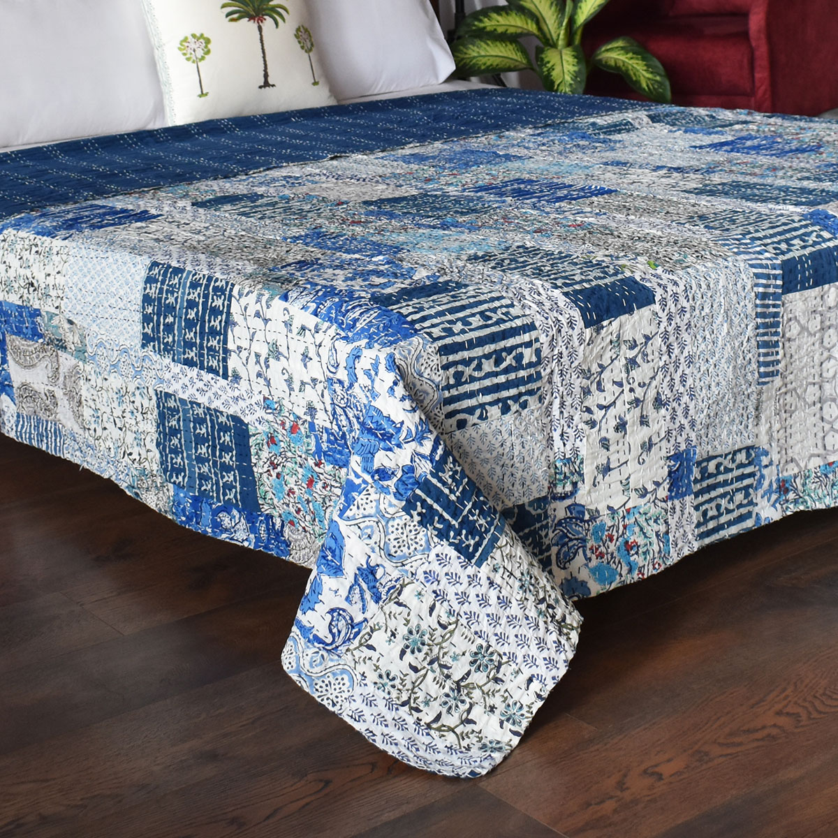 Hand Quilted Kantha Patchwork Quilt Artisan-Made Elegance by Roopantaran 262011