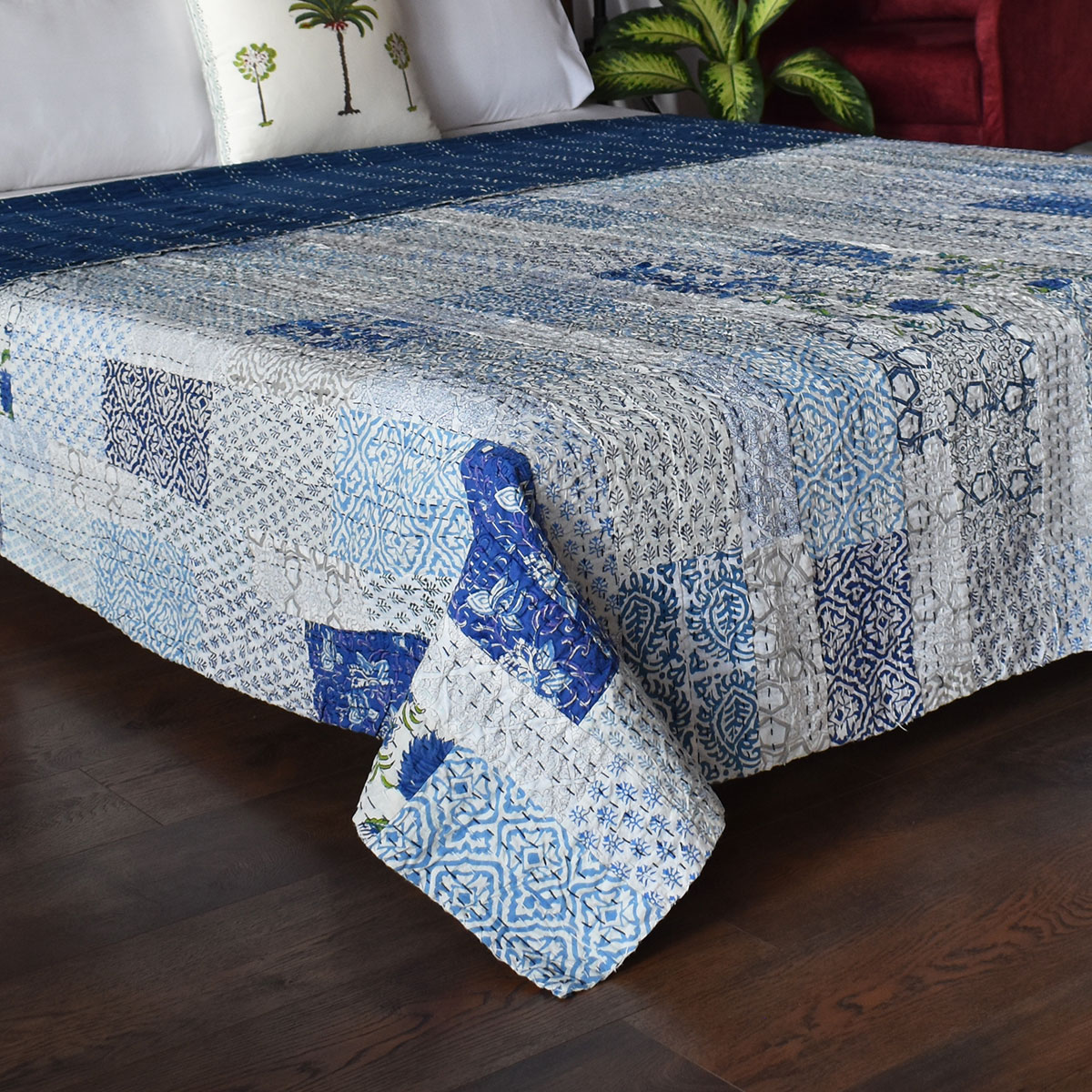 Hand Quilted Kantha Patchwork Quilt Artisan-Made Elegance by Roopantaran 262012