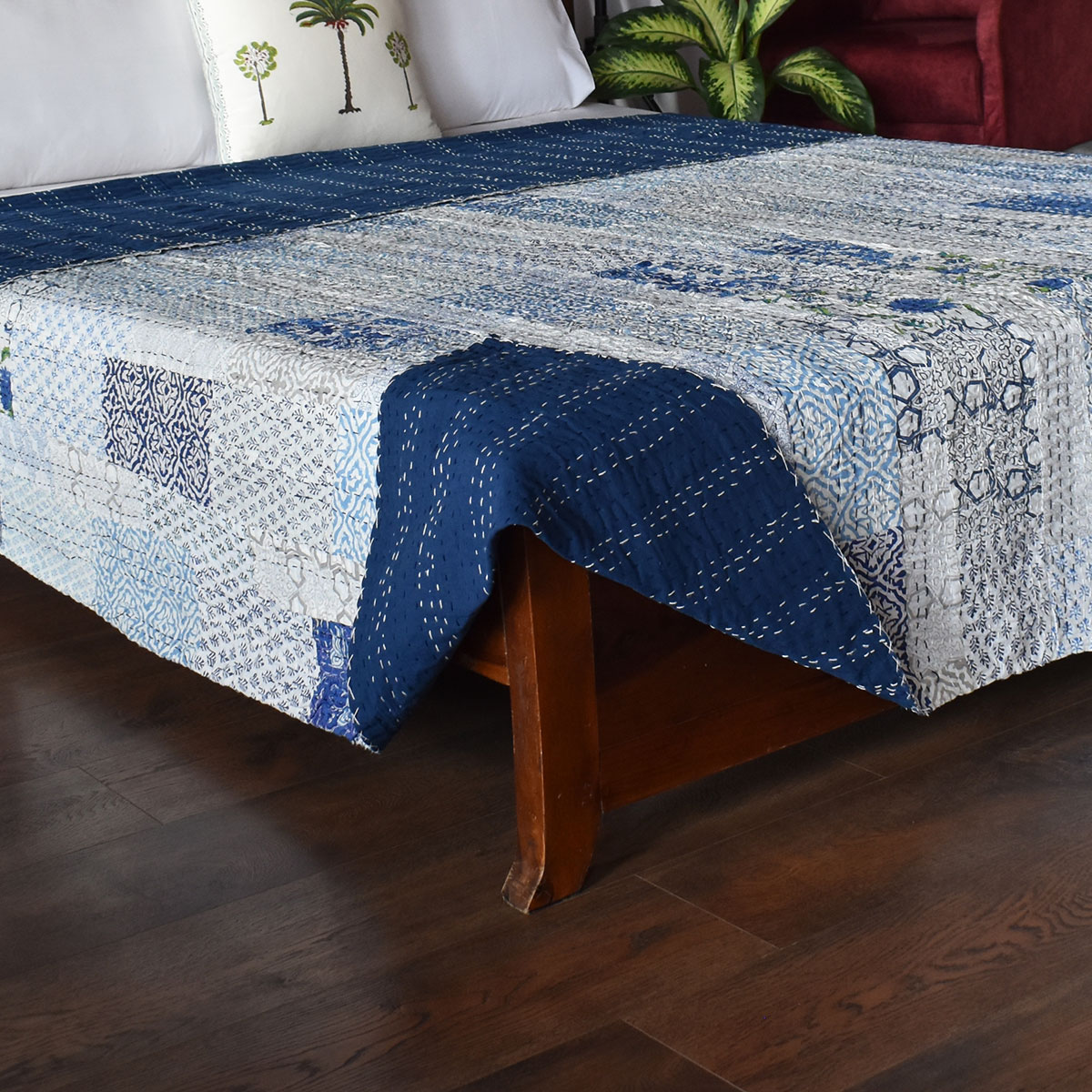 Hand Quilted Kantha Patchwork Quilt Artisan-Made Elegance by Roopantaran 262012