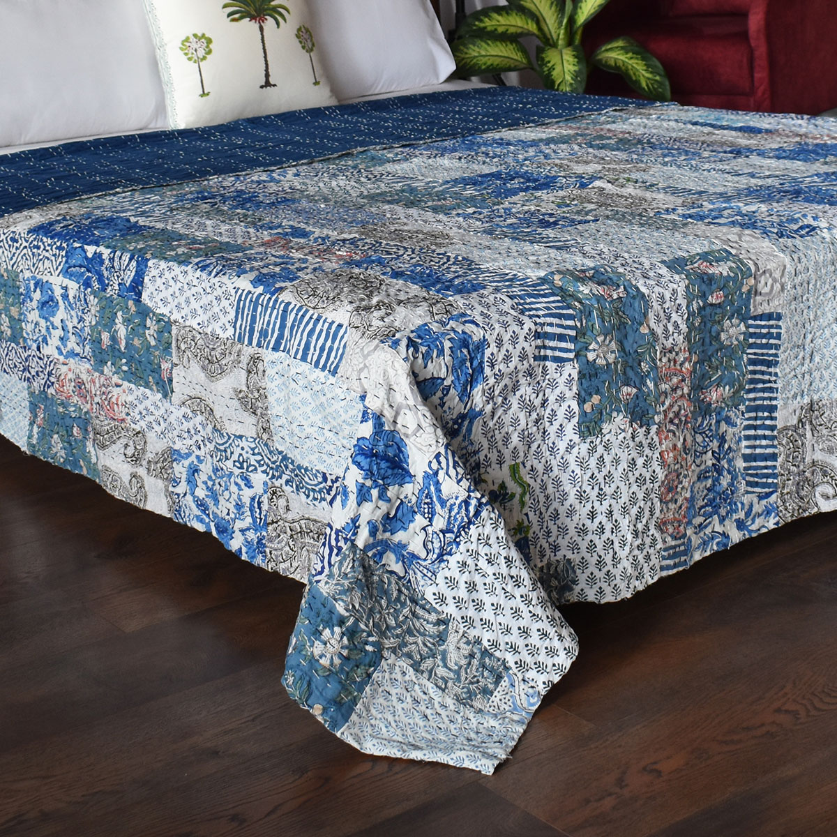 Hand Quilted Kantha Patchwork Quilt Artisan-Made Elegance by Roopantaran 262013