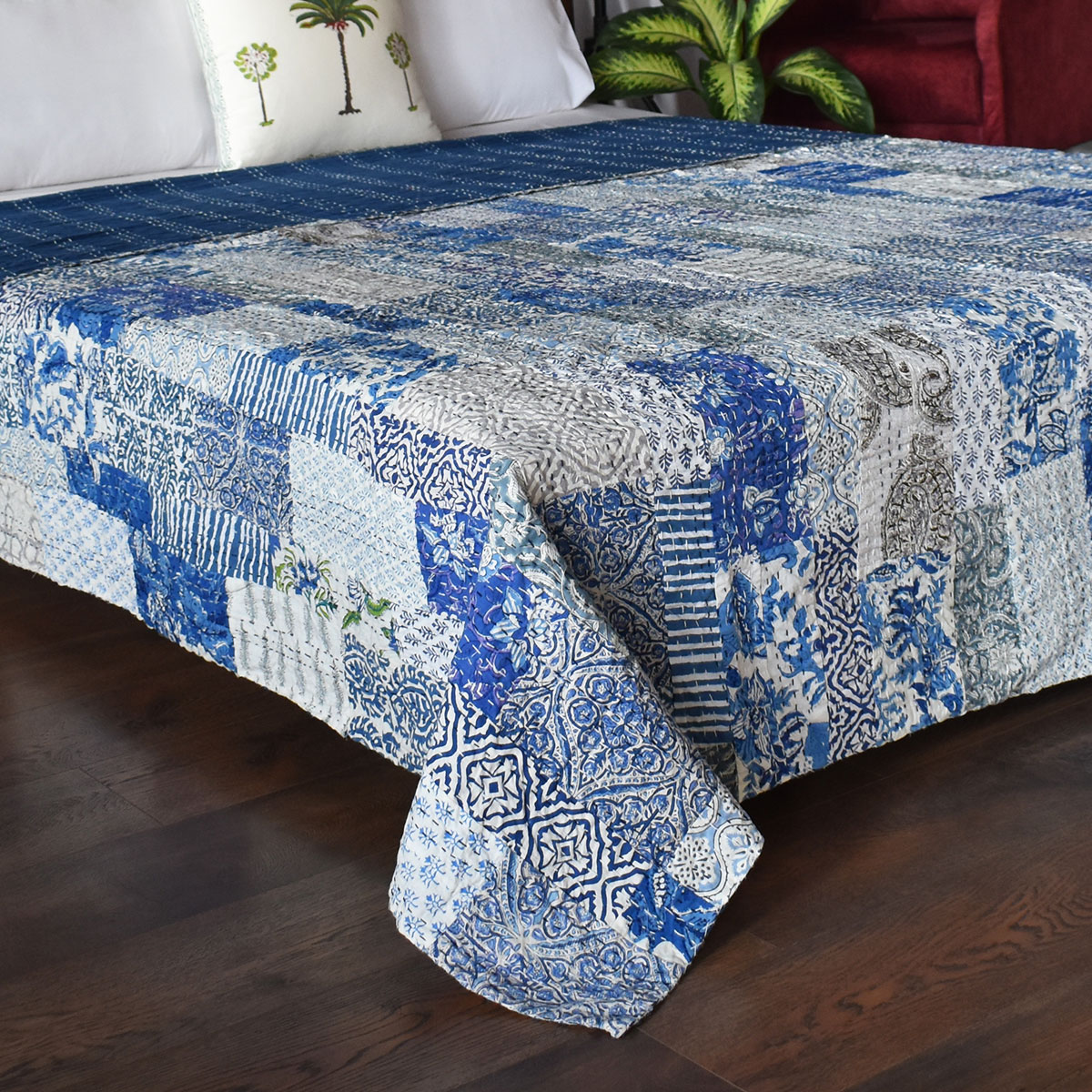 Hand Quilted Kantha Patchwork Quilt Artisan-Made Elegance by Roopantaran 262014