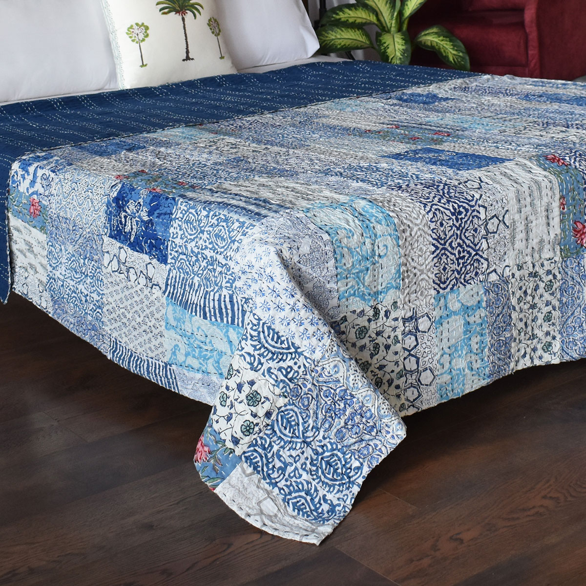 Hand Quilted Kantha Patchwork Quilt  Artisan-Made Elegance by Roopantaran  262016