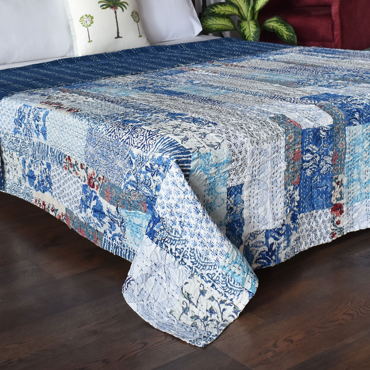 Hand Quilted Kantha Patchwork Quilt Artisan-Made Elegance by Roopantaran 262018