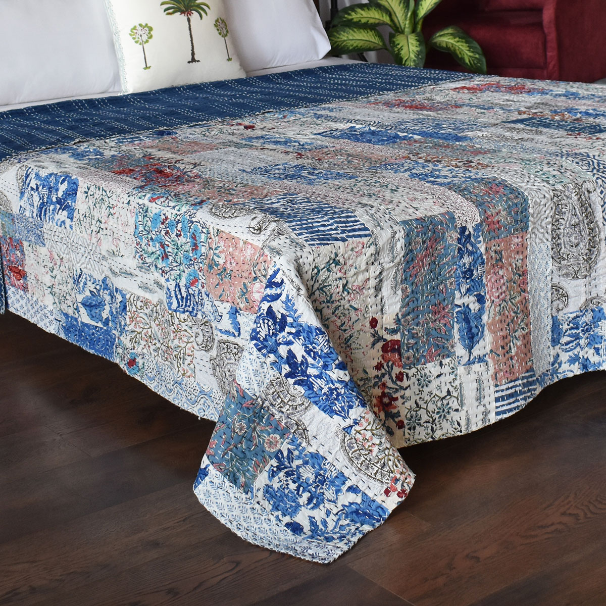 Hand Quilted Kantha Patchwork Quilt Artisan-Made Elegance by Roopantaran 262019