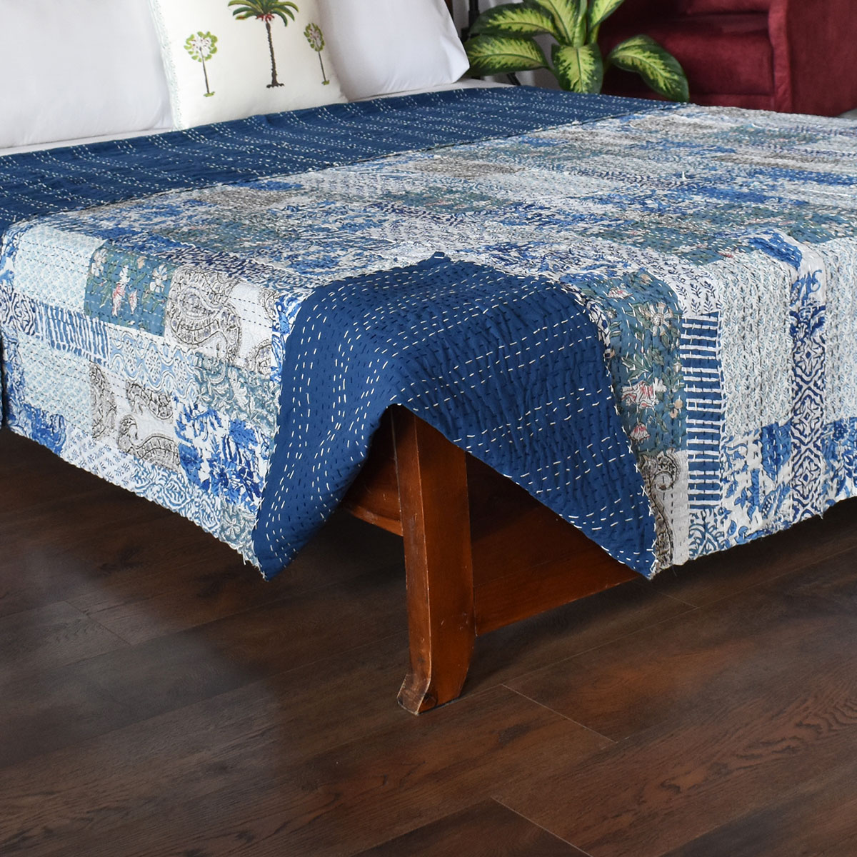 Hand Quilted Kantha Patchwork Quilt Artisan-Made Elegance by Roopantaran 262020