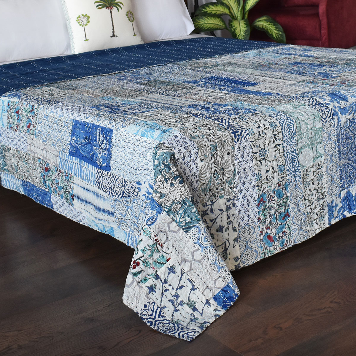 Hand Quilted Kantha Patchwork Quilt Artisan-Made Elegance by Roopantaran 262022