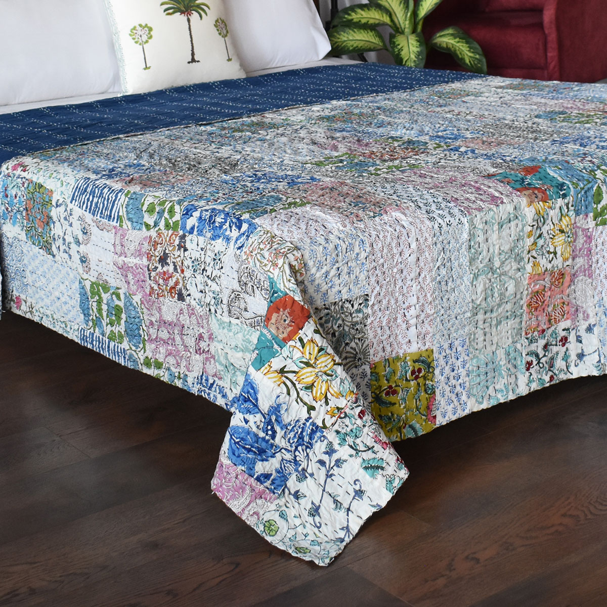 Hand Quilted Kantha Patchwork Quilt Artisan-Made Elegance by Roopantaran 262023