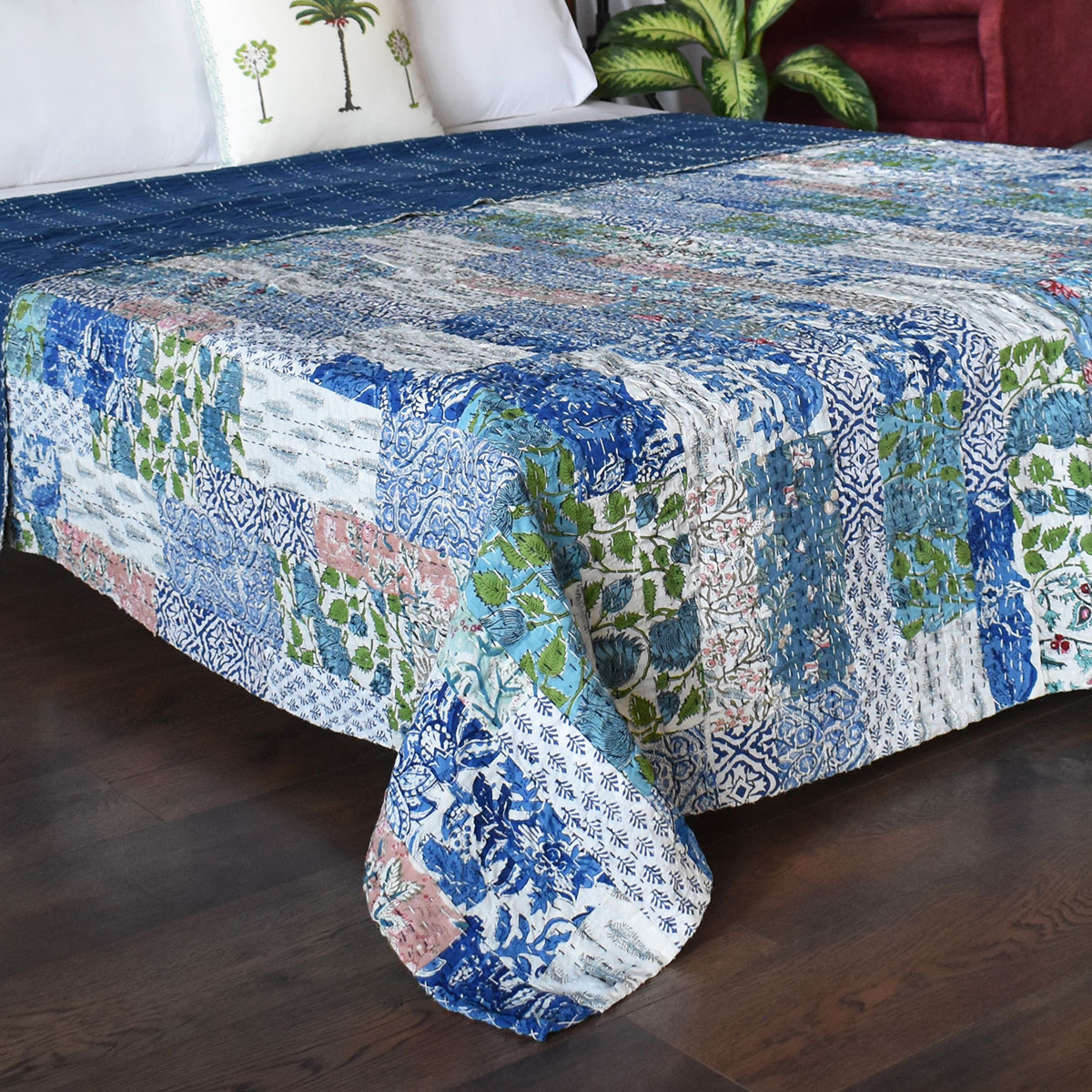 Hand Quilted Kantha Patchwork Quilt Artisan-Made Elegance by Roopantaran 262026