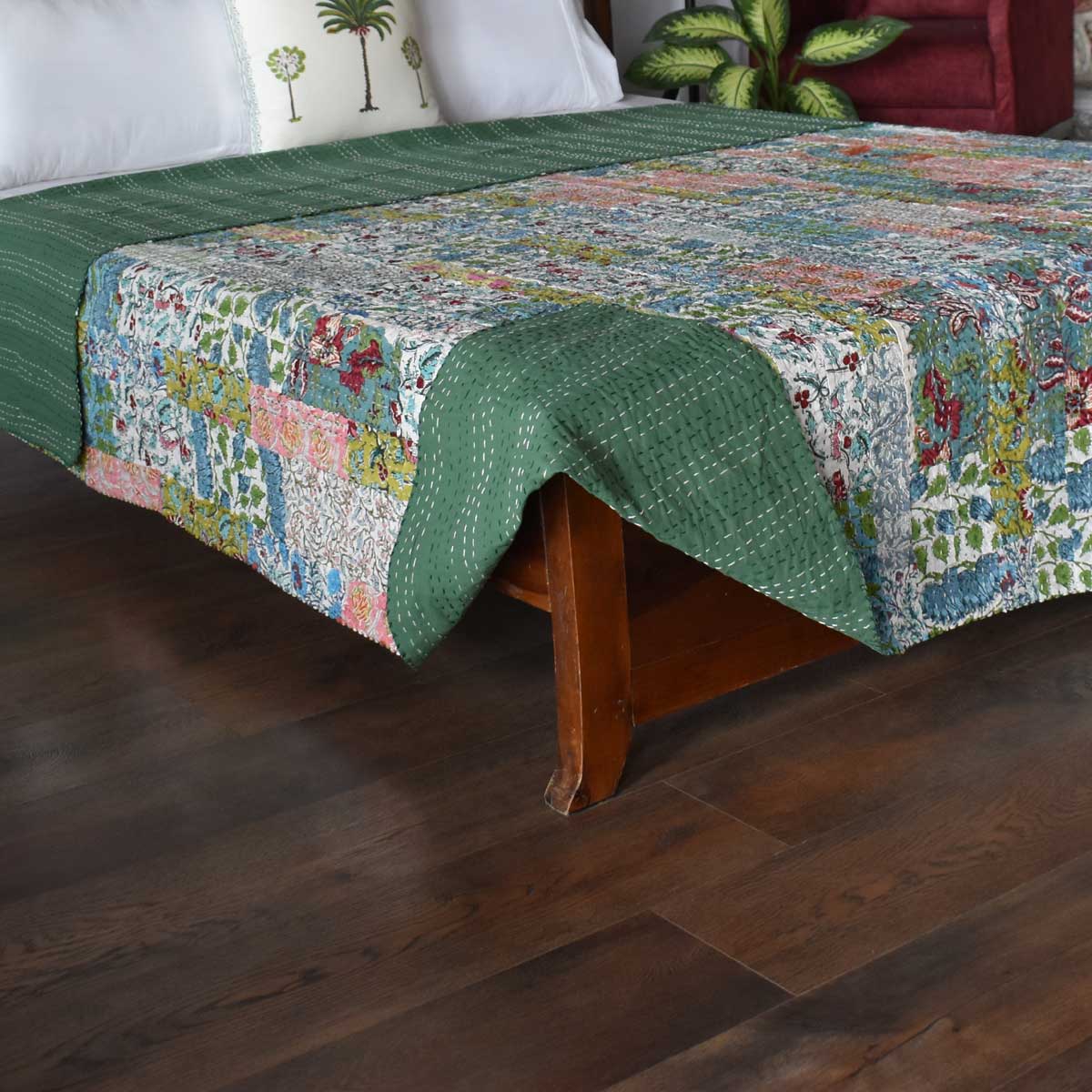 Hand Quilted Kantha Patchwork Quilt Artisan-Made Elegance by Roopantaran 262028