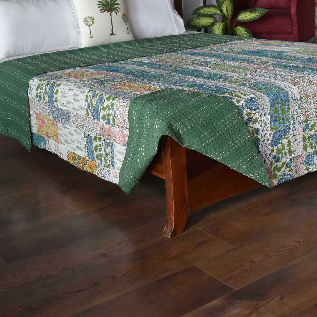 Hand Quilted Kantha Patchwork Quilt Artisan-Made Elegance by Roopantaran 262030