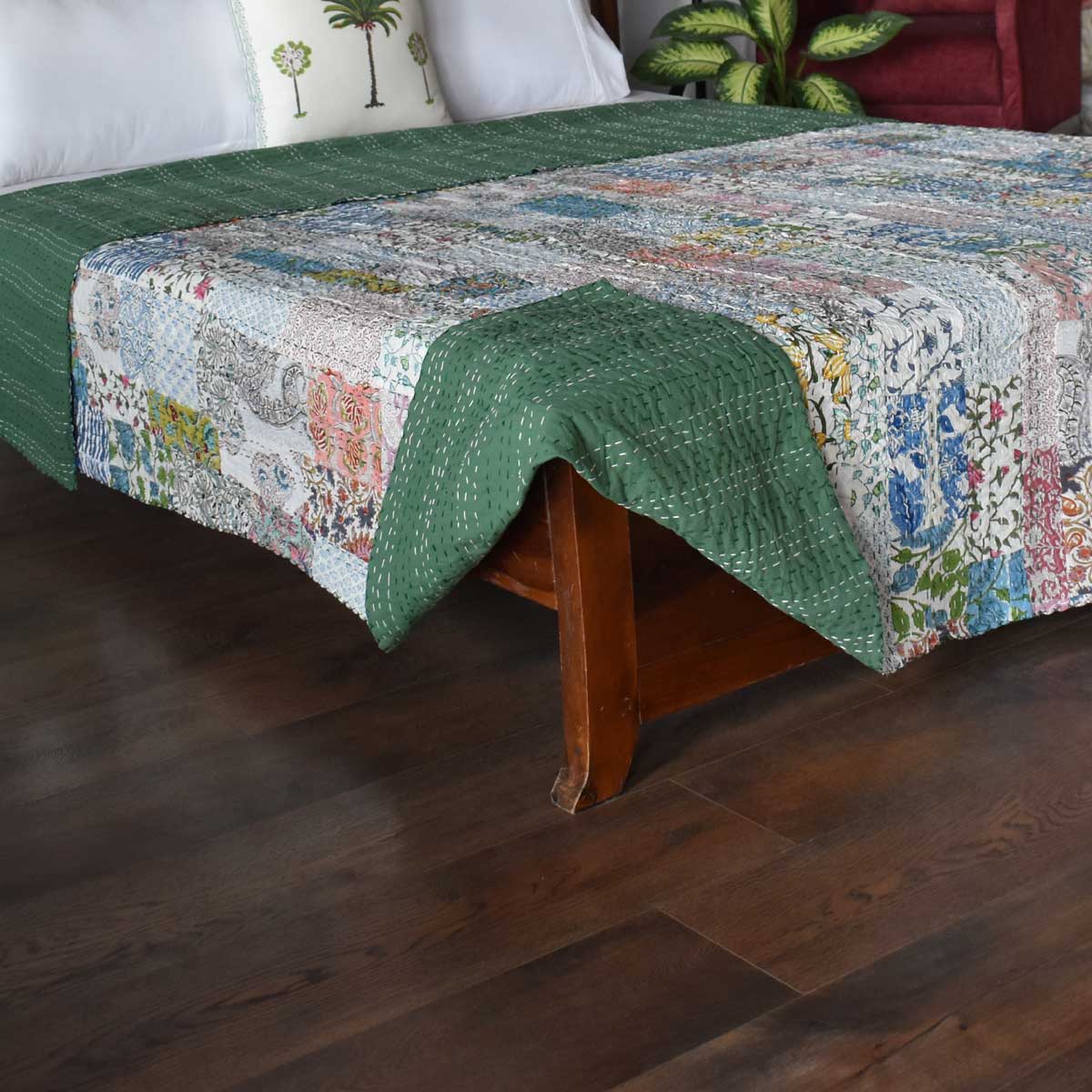 Hand Quilted Kantha Patchwork Quilt Artisan-Made Elegance by Roopantaran 262032