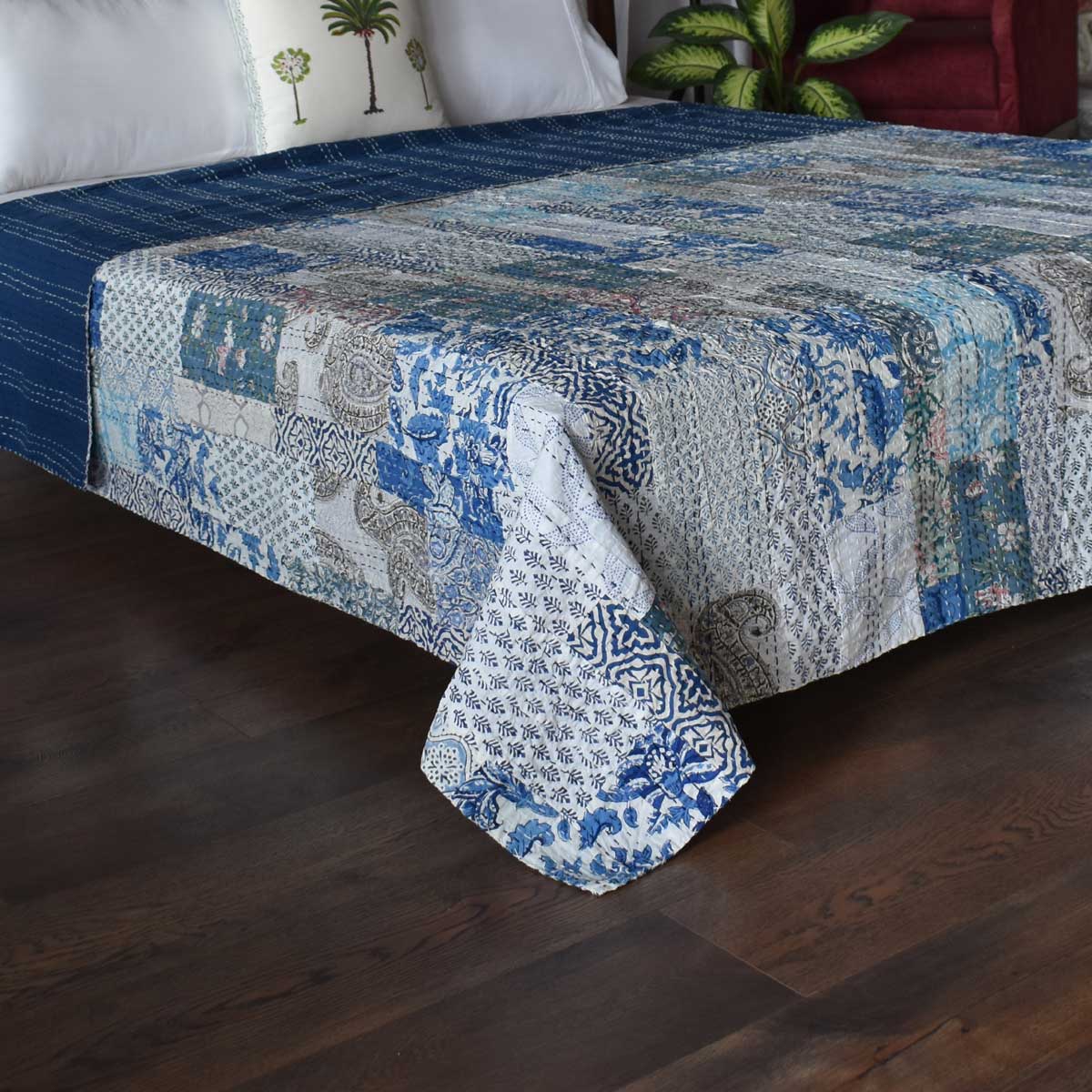 Hand Quilted Kantha Patchwork Quilt Artisan-Made Elegance by Roopantaran 262033