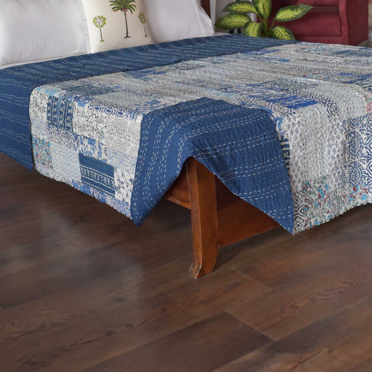 Hand Quilted Kantha Patchwork Quilt Artisan-Made Elegance by Roopantaran 262035