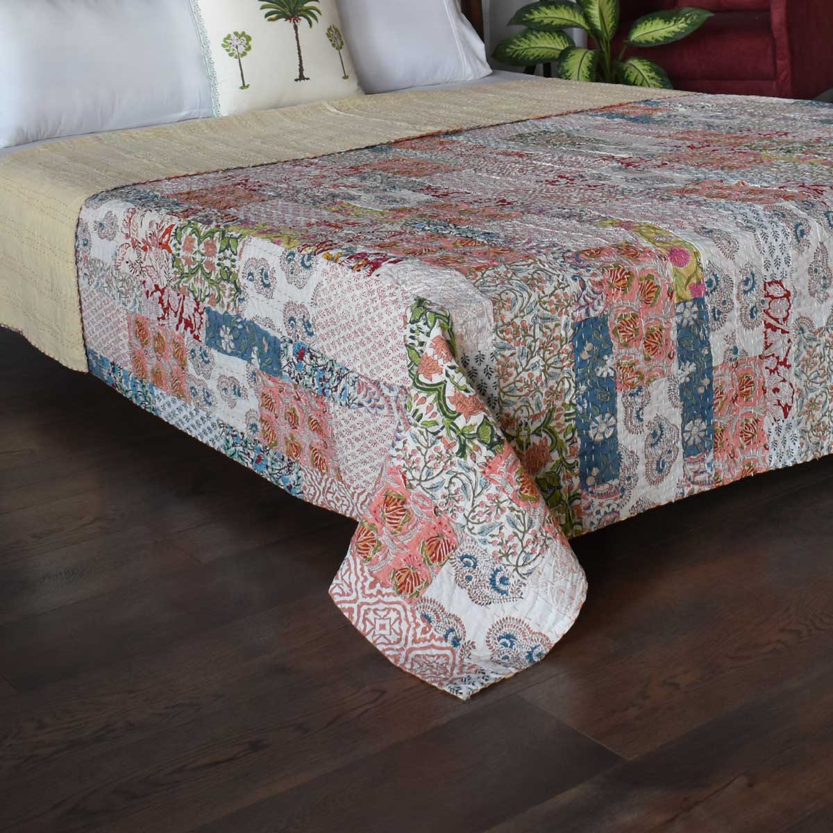 Hand Quilted Kantha Patchwork Quilt Artisan-Made Elegance by Roopantaran 262042