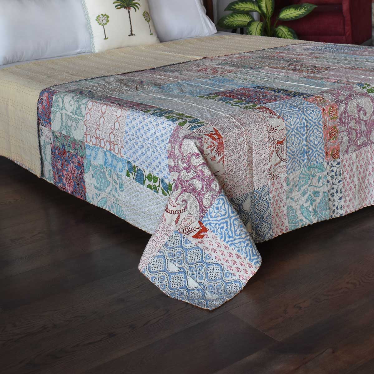 Hand Quilted Kantha Patchwork Quilt Artisan-Made Elegance by Roopantaran 262045