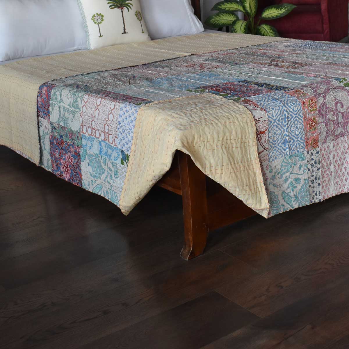 Hand Quilted Kantha Patchwork Quilt Artisan-Made Elegance by Roopantaran 262045