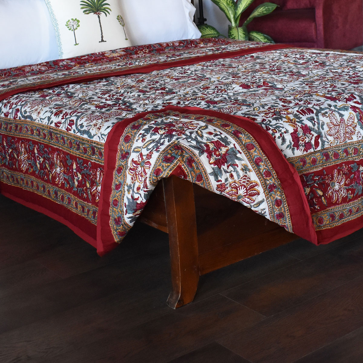 Hand Block Printed Cotton King Size Quilt  Anarkali Red Gud 201397