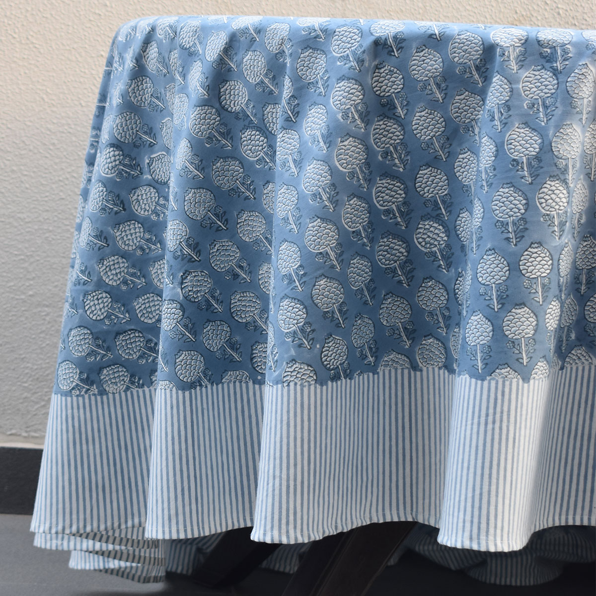 Round 220 cms Cotton French Design Table Cover Artichoke Pearl Blue 251210