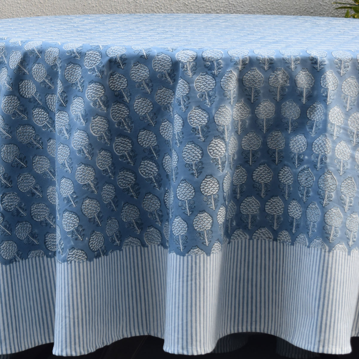 Round 220 cms Cotton French Design Table Cover Artichoke Pearl Blue 251210