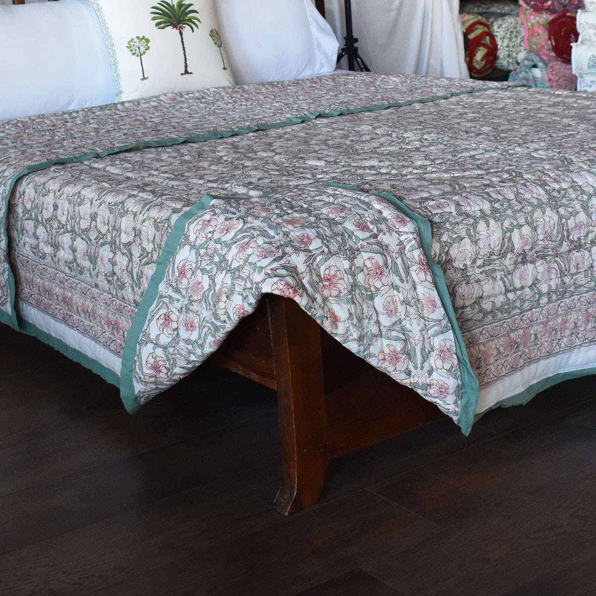 Hand Block Printed Cotton King Size Quilt Bauhaus Beige Gud 505032