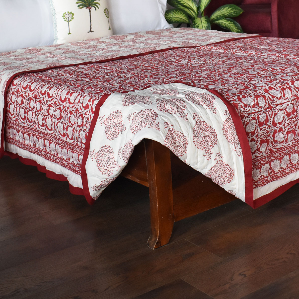 Hand Block Printed Cotton Queen Size Quilt Bauhaus Lolipop 502191
