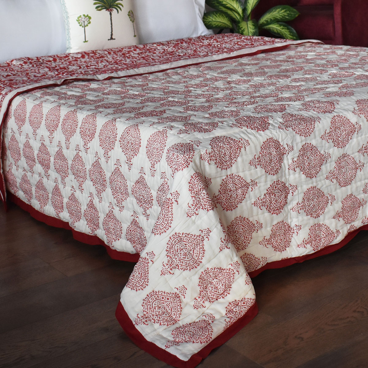 Hand Block Printed Cotton Queen Size Quilt Bauhaus Lolipop 502191