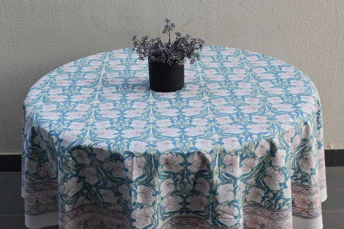 Round 275 cms 100 Cotton Tablecloth Bauhaus-Pink-Open-601781