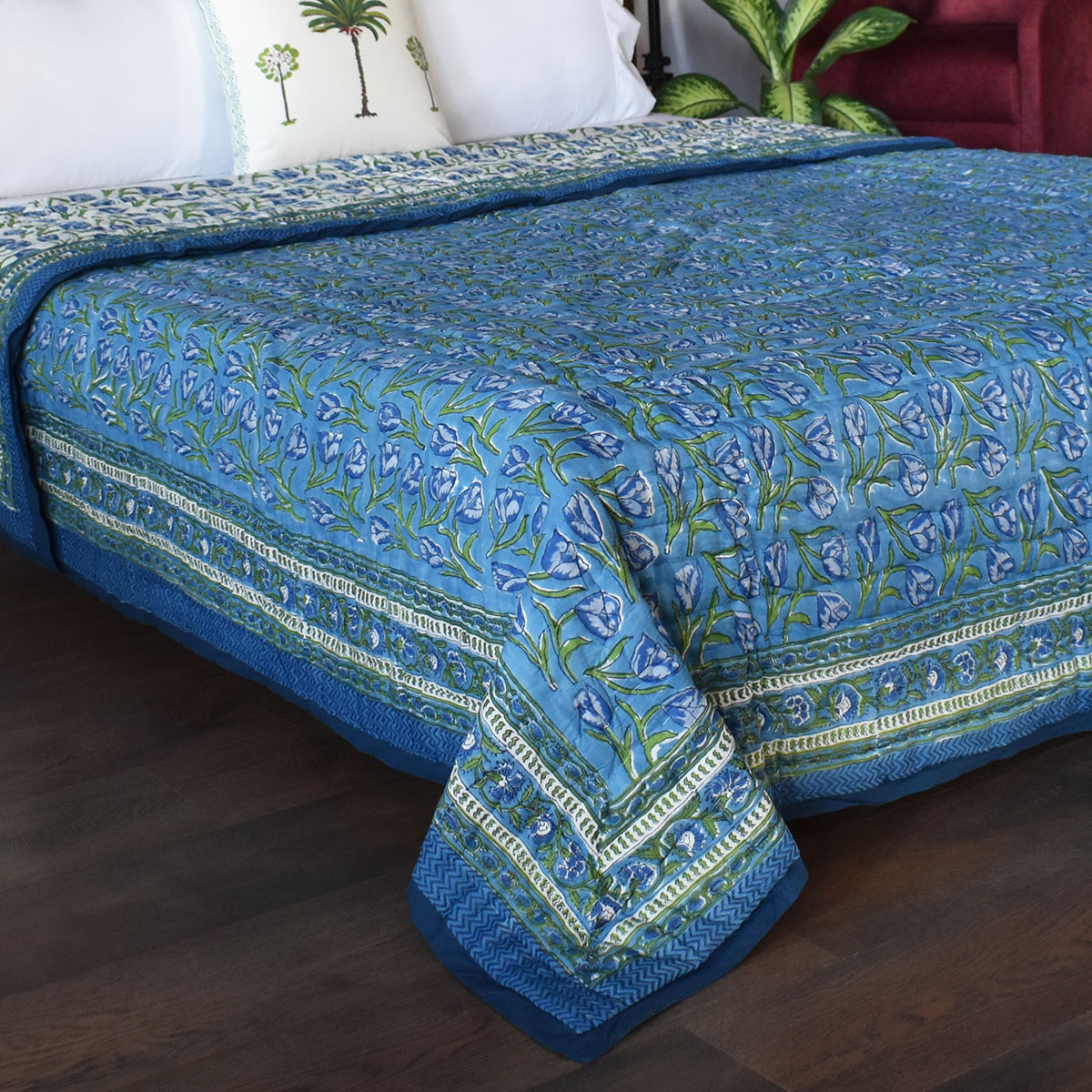 Hand Block Printed Cotton Queen Size Quilt Blue Tulip 601675