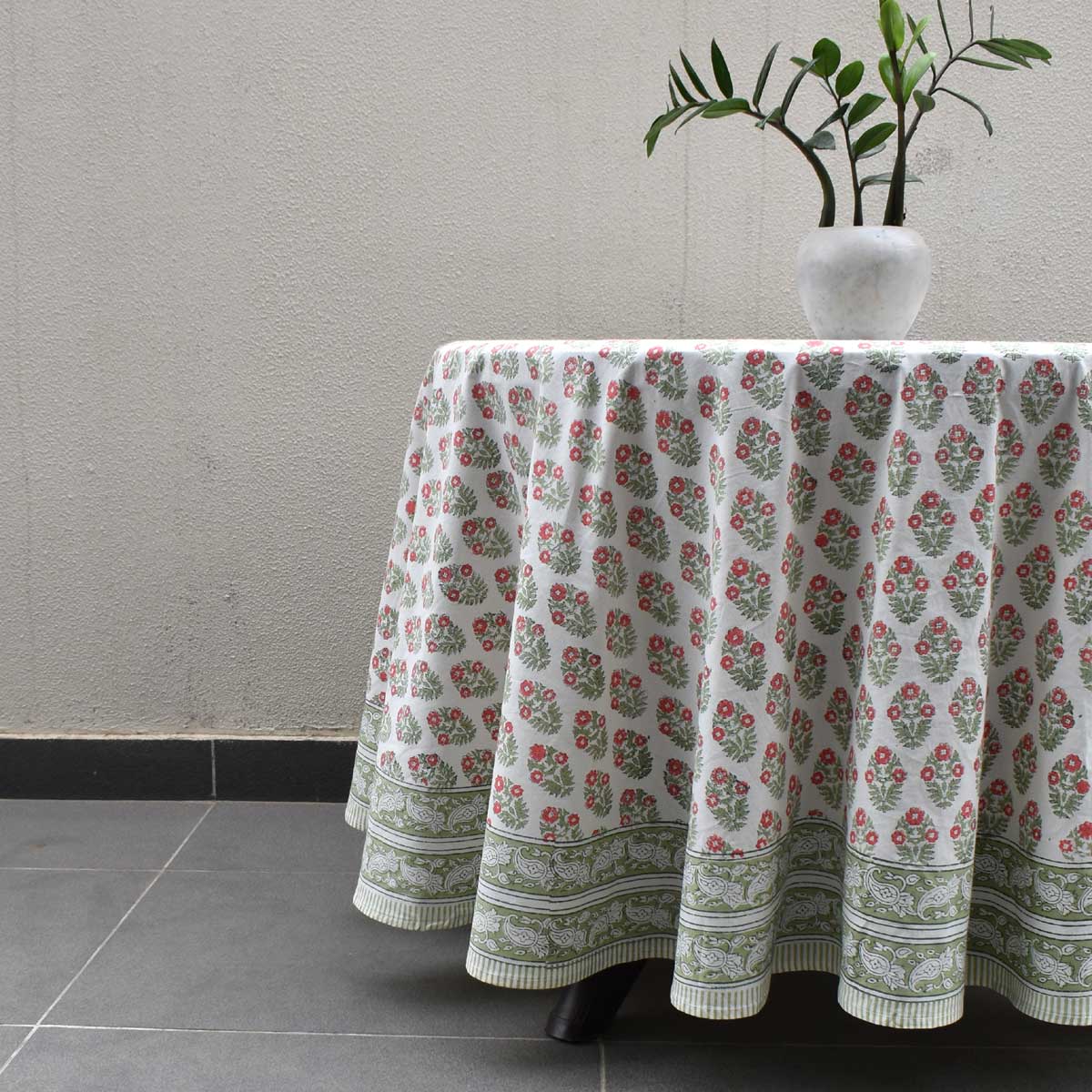 Round 220 cms Cotton French Design Table Cover Boota Georgia 202403