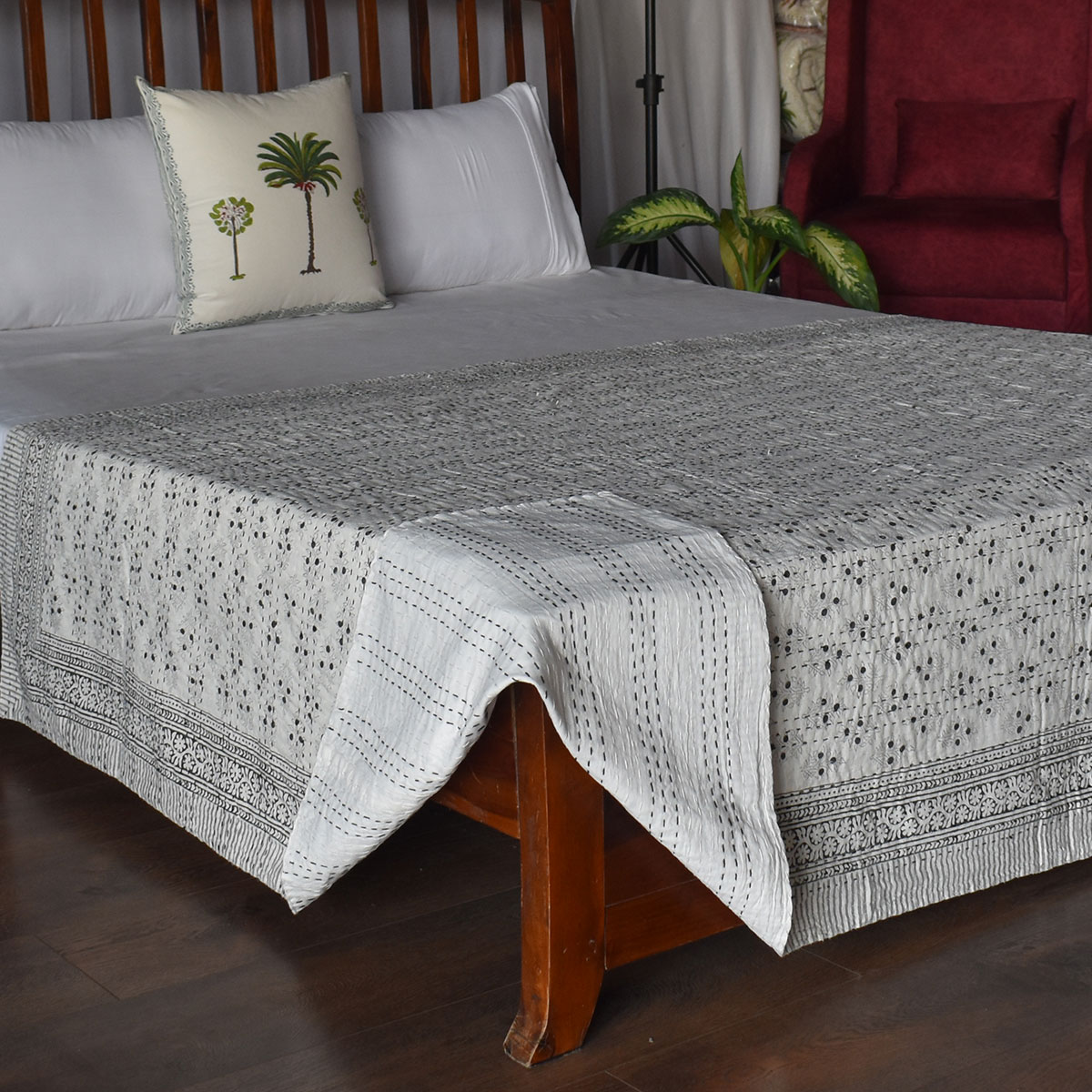 Cotton Twin Size Kantha Hand Embroidered Booti Datta Grey 104335