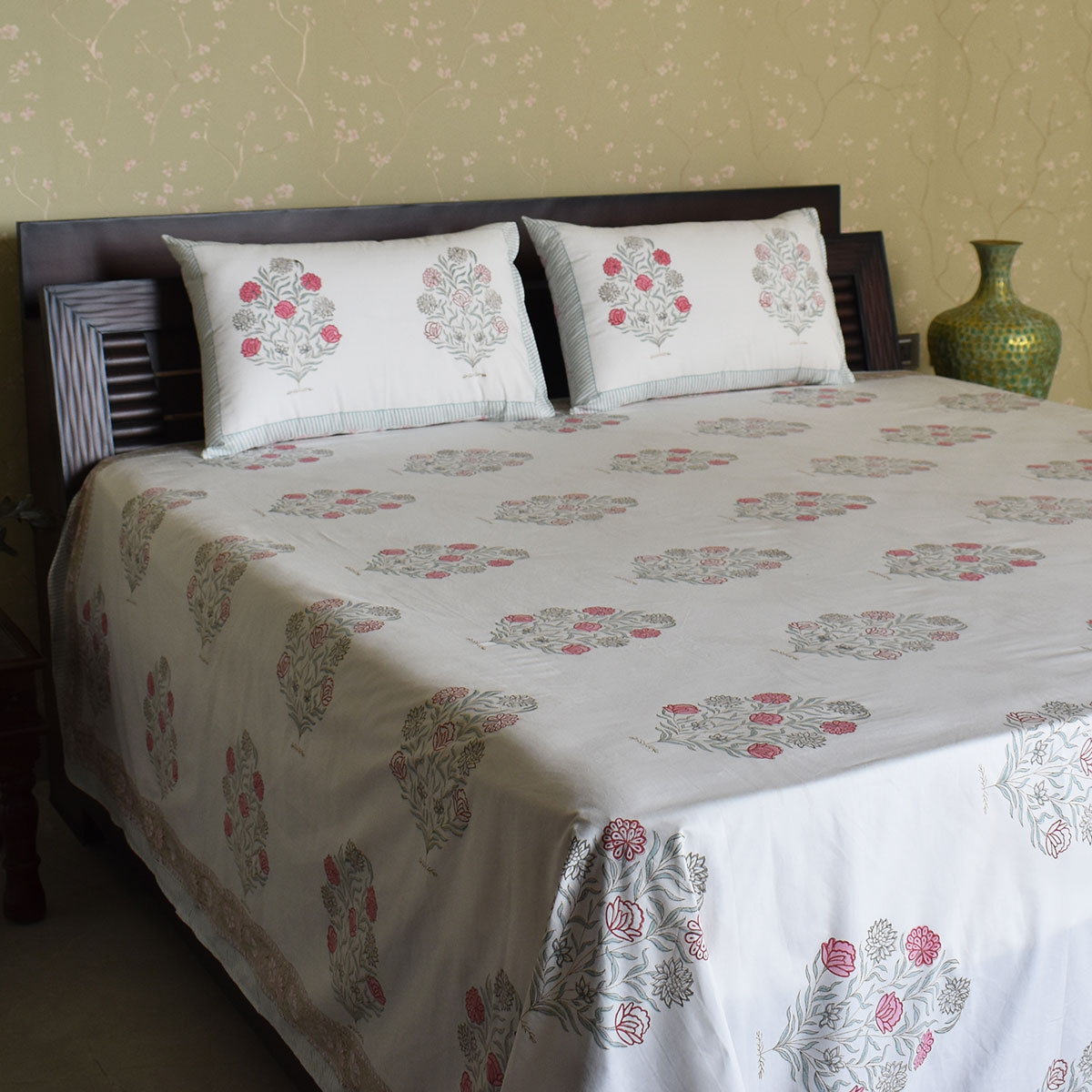 King Size Block Printed Percale Fine Cotton Bedspread with 2 Pillow Cases 200685