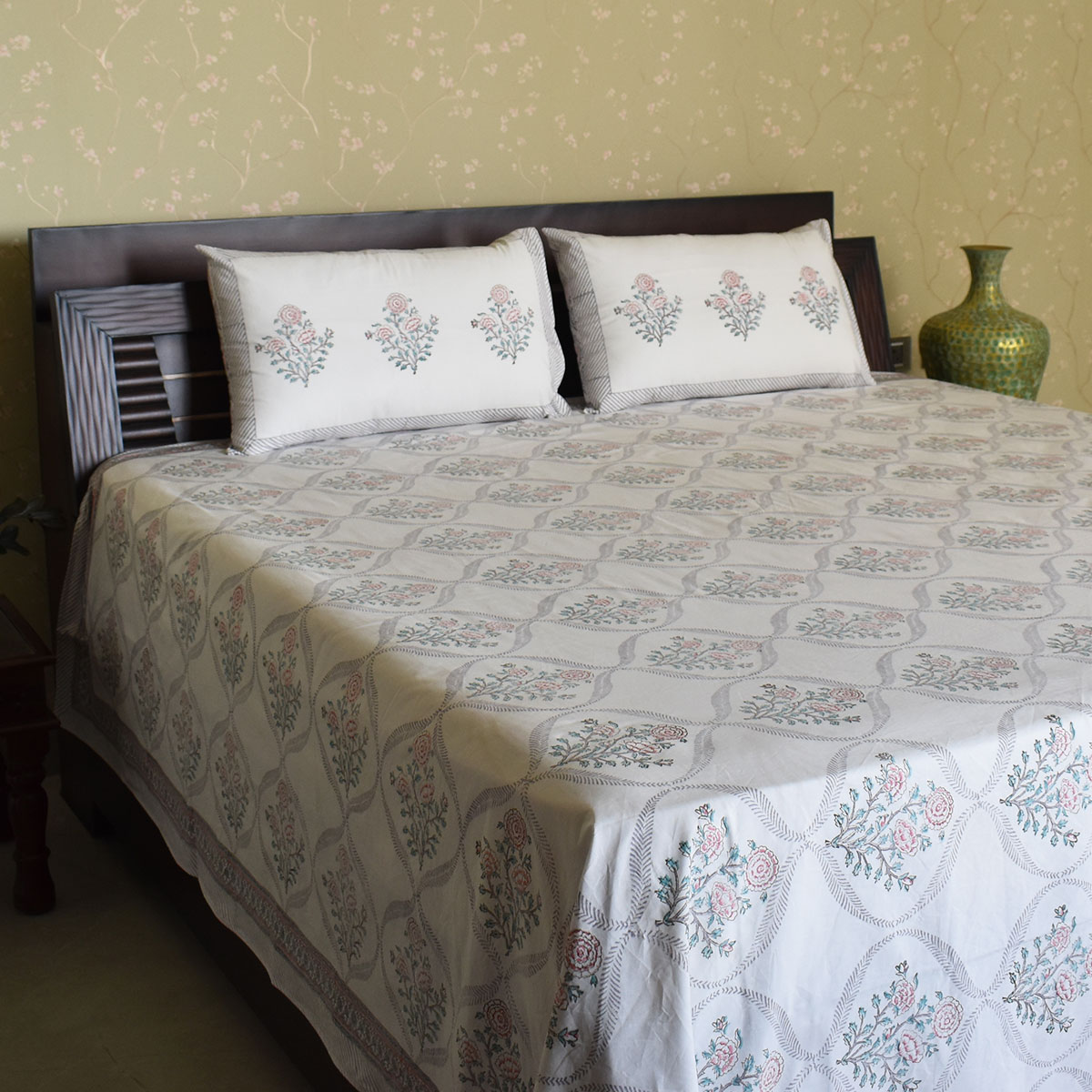 King Size Block Printed Percale Fine Cotton Bedspread with 2 Pillow Cases 200796