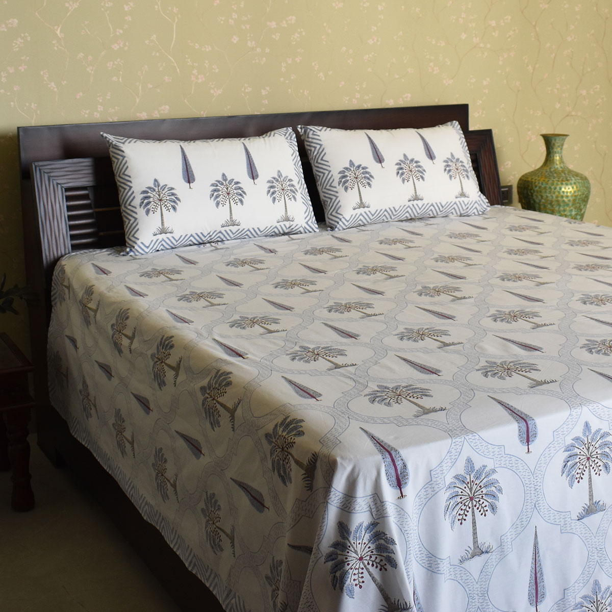 King Size Block Printed Percale Fine Cotton Bedspread with 2 Pillow Cases 200809