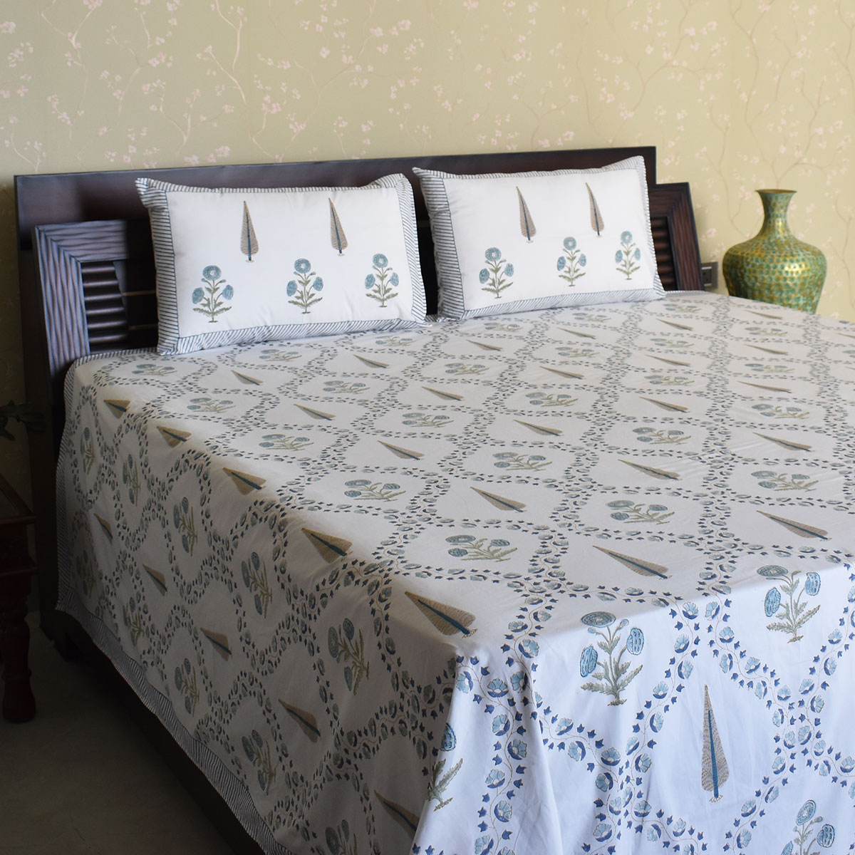 King Size Block Printed Percale Fine Cotton Bedspread with 2 Pillow Cases 200822