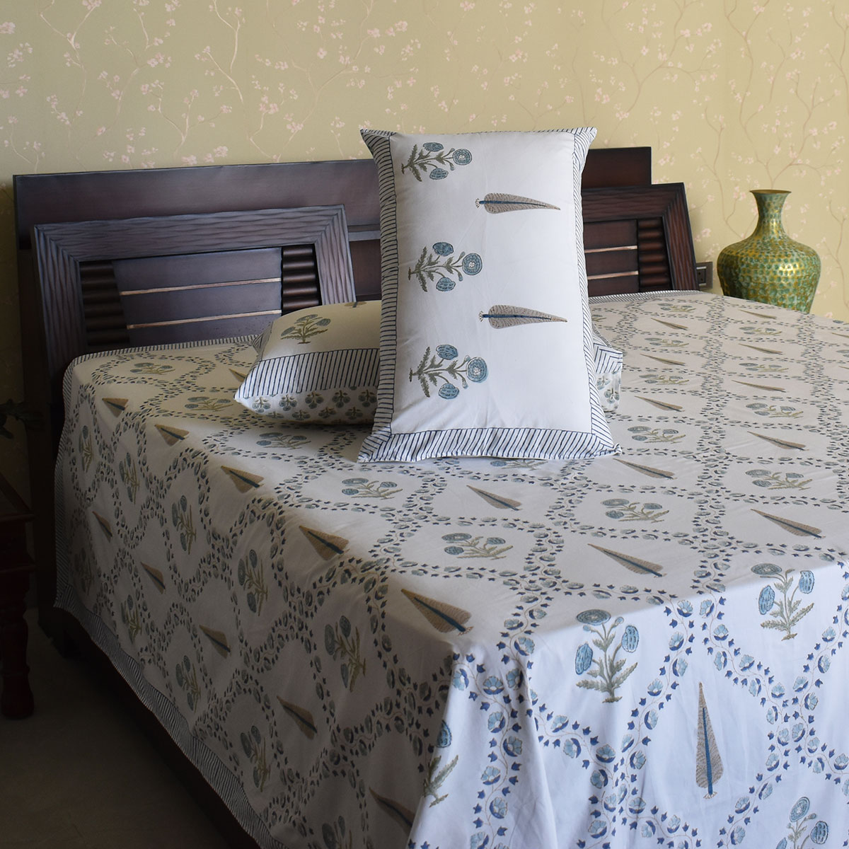 King Size Block Printed Percale Fine Cotton Bedspread with 2 Pillow Cases 200822