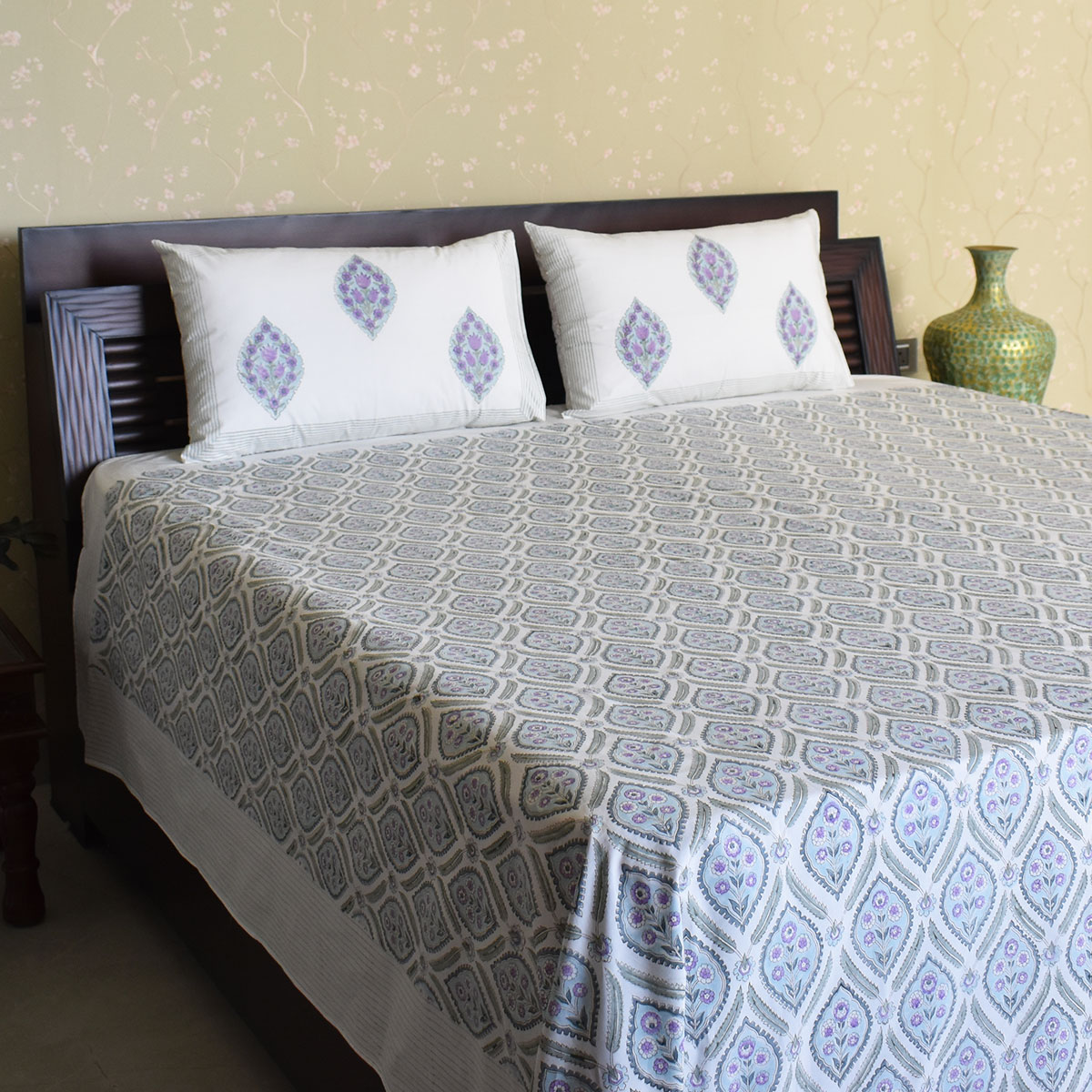 King Size Block Printed Percale Fine Cotton Bedspread with 2 Pillow Cases 200827